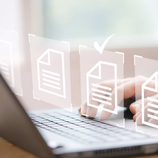 Digitale verwerking en controle van documenten ter ondersteuning van kwaliteits- en complianceprocessen.