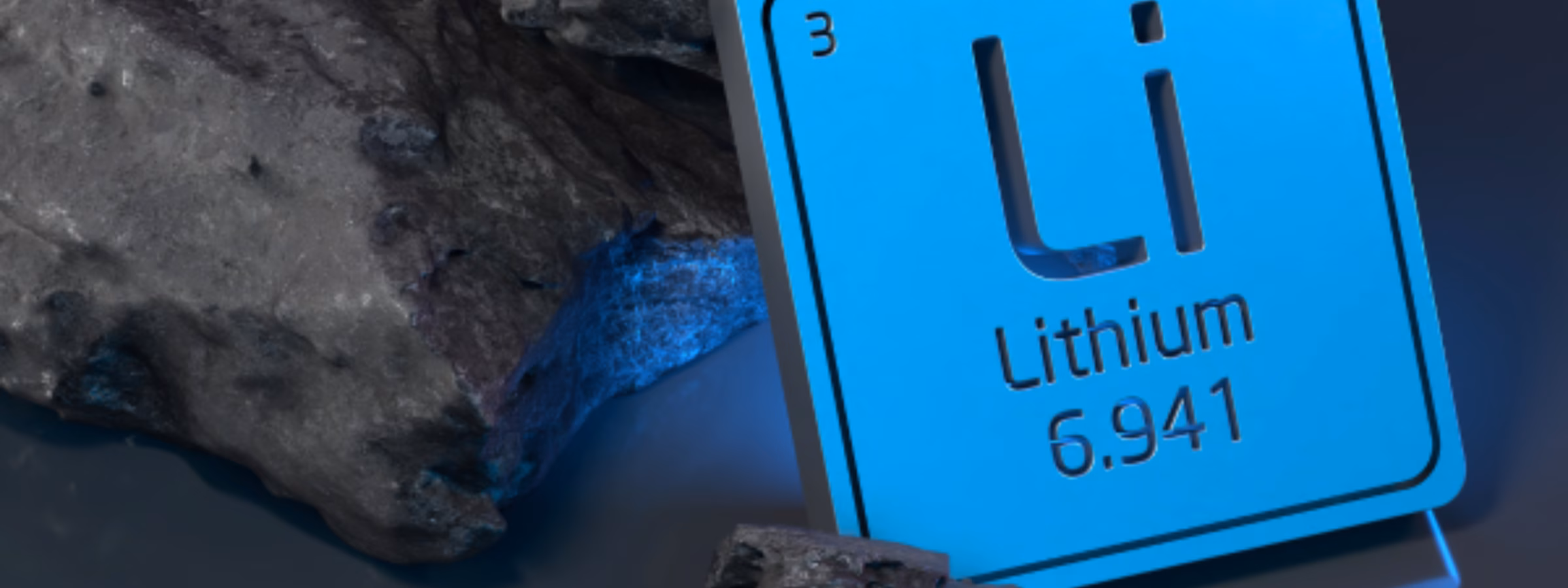 Das Symbol für Lithium wird vor einem lithiumhaltigen Rohstoff dargestellt und verdeutlicht die Themen Lithium-Batterietechnologie, Energiespeichersysteme, Batteriesicherheitstests, Produktzertifizierung, Transportvorschriften und Qualitätssicherung für wiederaufladbare Batterien.
