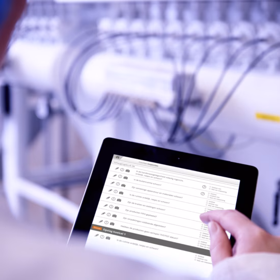 Tablet with digital quality control in a laboratory or production environment.